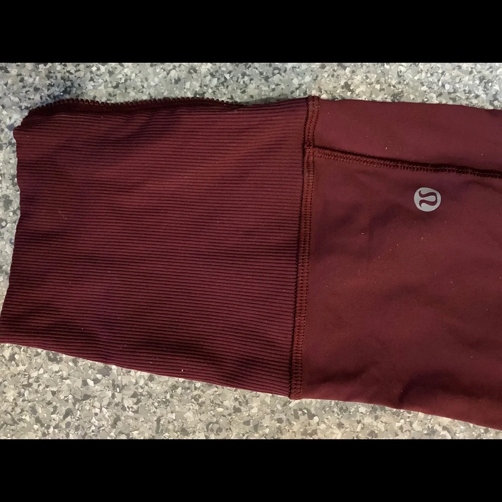 Lululemon crops - Picture 4 of 4